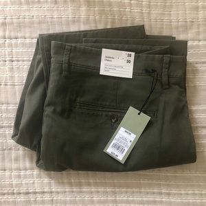NWT Men’s Athletic Chinos